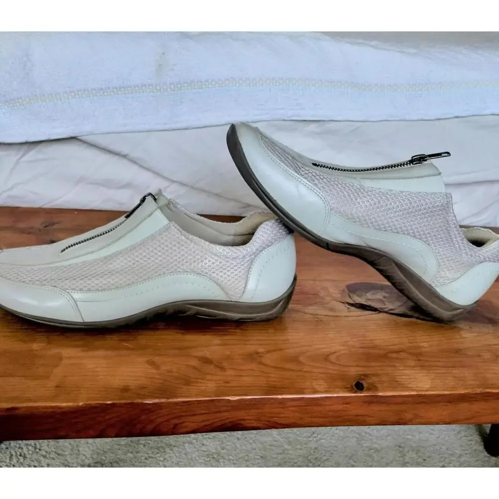 Women's 9.5 W Light Beige Walking Cradles Zip-Front‎ Comfort Shoes